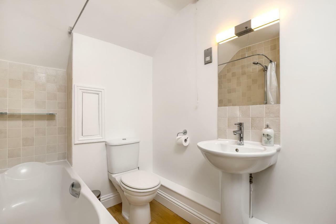 Gorgeous Apartment In The Centre Of Винчестер Экстерьер фото